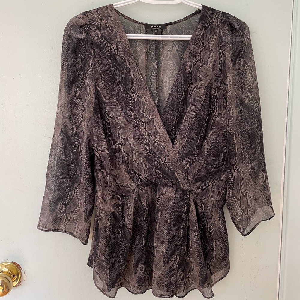 Babaton silk snake print wrap 3/4 sleeve top size M ( NWOT). - Picture 2 of 5